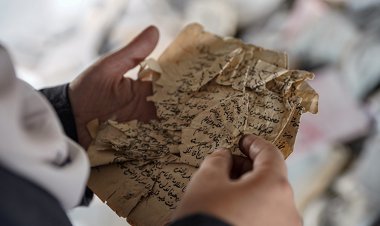 İşgalci İsrail, Gazze'deki 'nadir eserleri' yok ederek Filistin kimliğini 'kırıma' uğratıyor