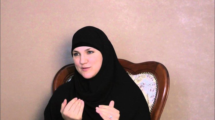 Hollandalı Samantha’nın İslam’a yolculuğu:  “Kalbimdeki boşluğu iman doldurdu”