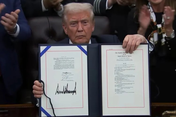 ABD’de hükümet 43 gün sonra yeniden açıldı