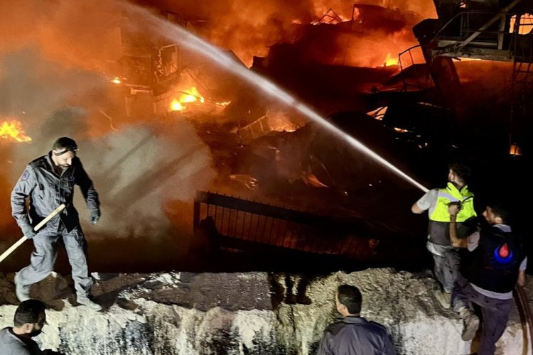 İşgalci İsrail, Lübnan'ın güneyindeki 2 beldeye hava saldırısı düzenledi