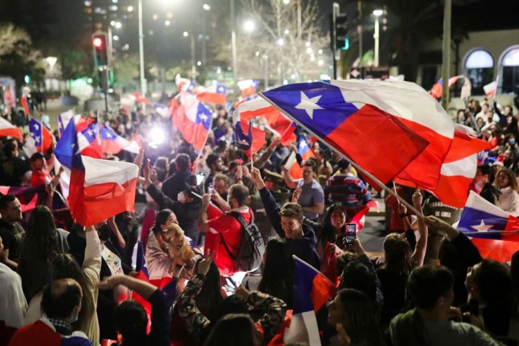 Şili'de devlet başkanlığı seçimi ikinci tura kaldı