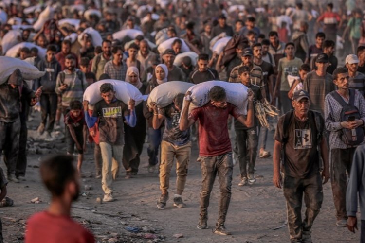 Gazzelilerin katledildiği yardım merkezlerini kuran vakıf GHF, faaliyetlerini durdurdu