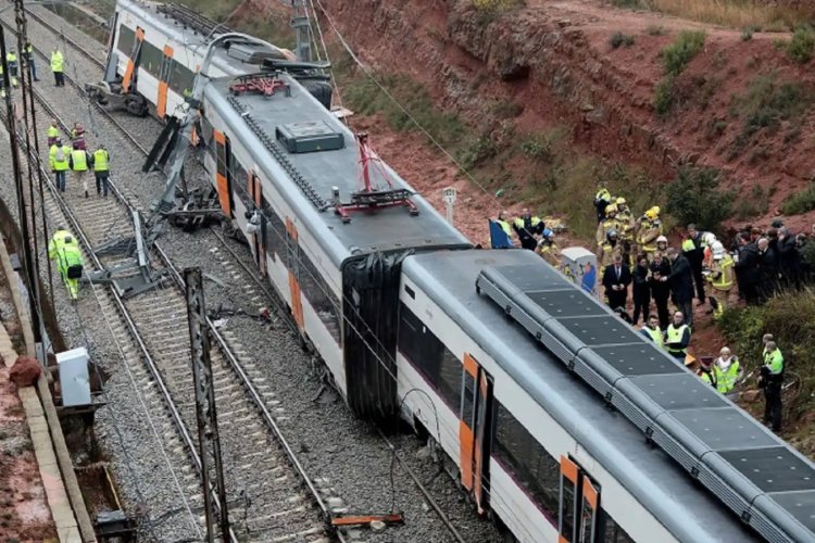 Çin’de tren kazası: 11 ölü