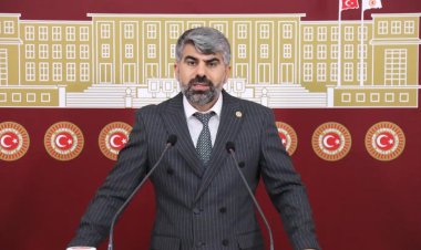 HÜDA PAR'dan sosyal medya için yaş sınırlaması ve kimlik doğrulaması talebi