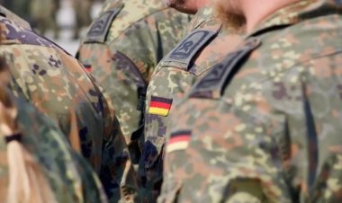 Almanya yeni askerlik yasasını onayladı