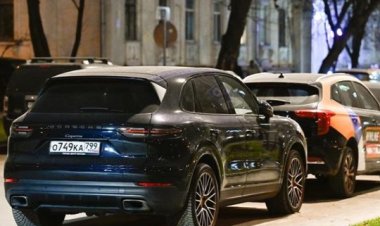 Rusya’da yüzlerce Porsche sahibi araçlarını çalıştırmakta sorun yaşadı