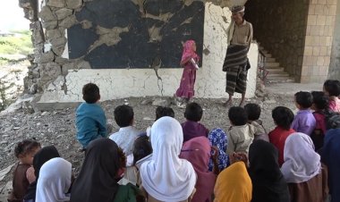 Yemen'de süren iç savaş eğitimi çökertti, öğrencilerin hayallerini 'enkaz altında' bıraktı