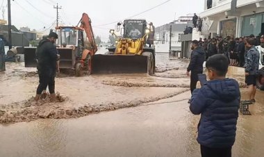 Kerkük'te iki gündür süren şiddetli yağışlar nedeniyle 5 kişi hayatını kaybetti