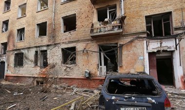 Zelenskiy, Rusya'nın 30 füze ve 450'den fazla İHA ile saldırı düzenlediğini bildirdi