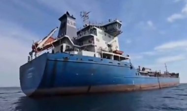 İran, Umman Denizi’nde 6 milyon litre kaçak yakıt taşıyan petrol tankerini durdurdu