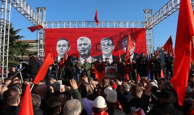 Üsküp’te, Lahey’de yargılanan UÇK komutanları için destek gösterisi