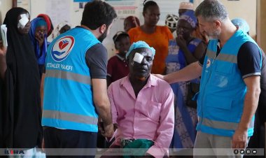 Yetimler Vakfı'ndan Kenya'da katarakt ameliyatı çalışması