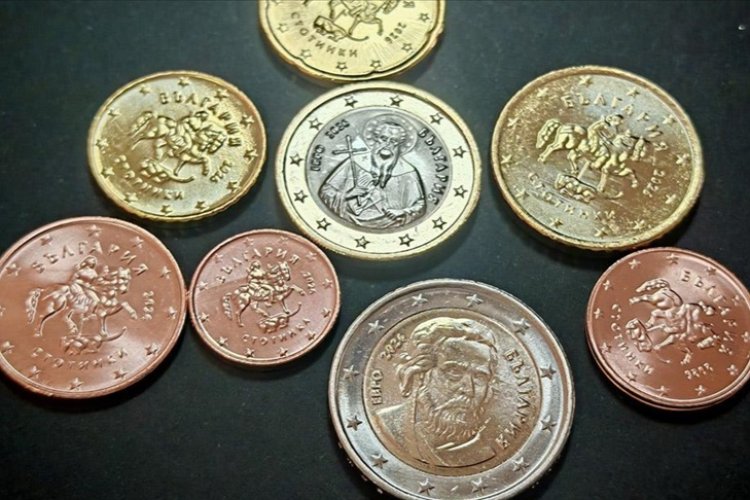 Bulgaristan'da ilk yerel avro örnekleri piyasaya sürüldü