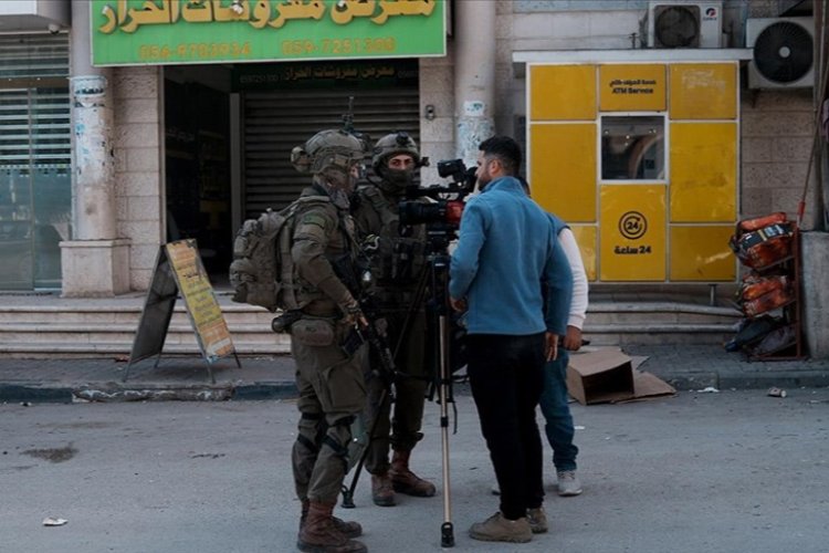 Fransa'daki gazeteci dernekleri basın özgürlüğünü engellediği için İsrail'i şikayet etti