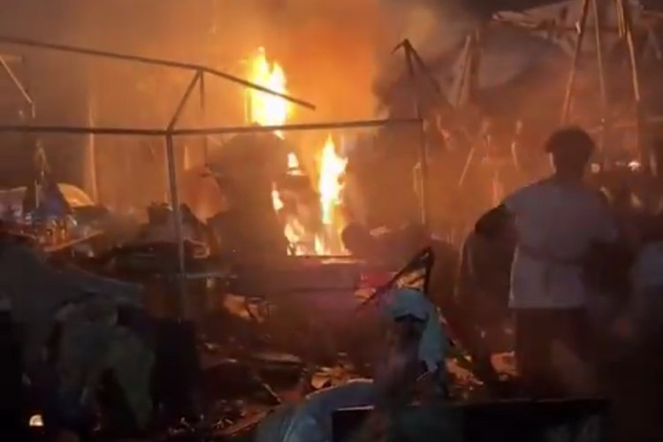 Soykırımcı İsrail ordusu Gazze'de çadır kenti vurdu