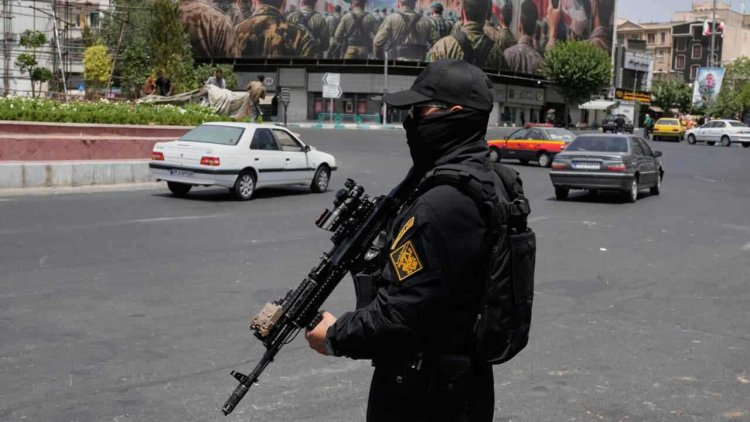 İran: “MOSSAD bağlantılı monarşist hücre” çökertildi