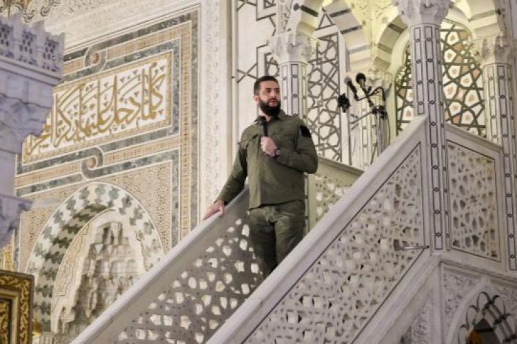 Şara, devrimin yıl dönümünde Emevi Camisi'nden kardeşlik mesajı verdi