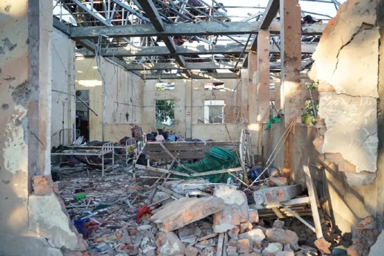 Myanmar'da hastane bombalandı: 31 ölü