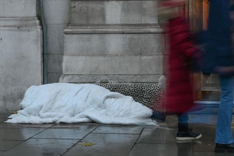 İngiltere'de evsizlerin sayısı son bir yılda yüzde 8 artarak 382 bini geçti