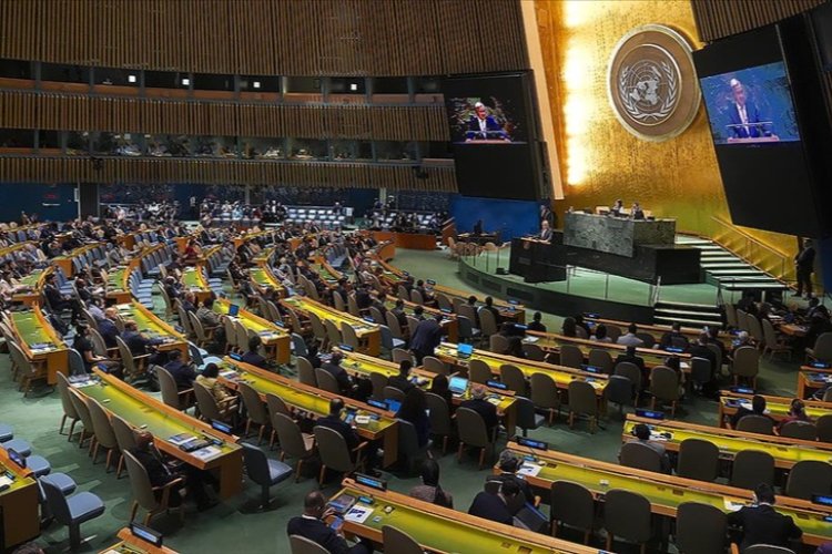 BM, İsrail'in Gazze'ye insani yardımlara tam izin vermesini talep eden karar tasarısını kabul etti