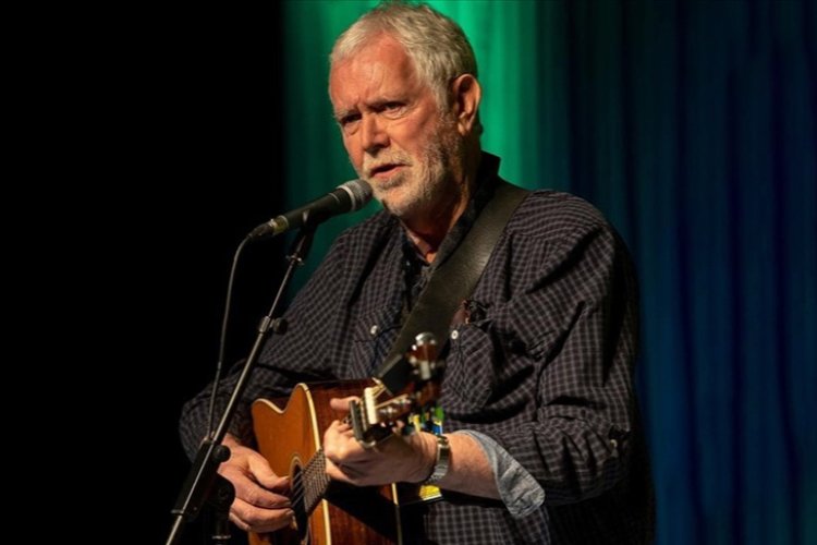 1994 Eurovision'un birincisi McGettigan İsrail'e tepki olarak ödülünü iade edecek