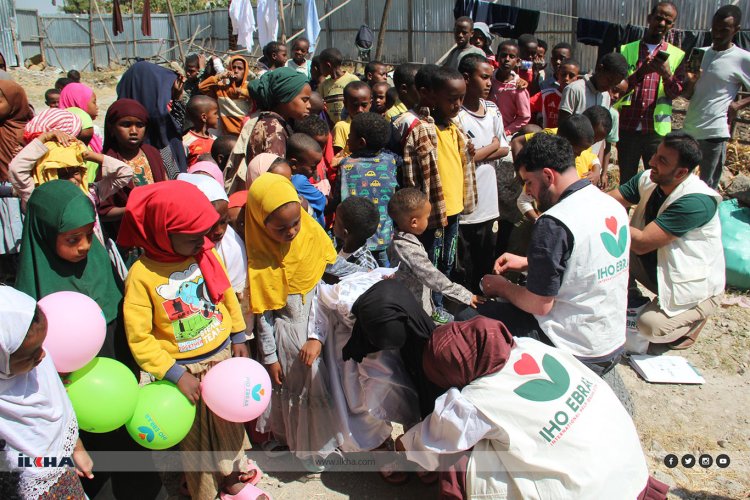 IHO EBRAR, Etiyopya'da yüzlerce yetimi giydirdi