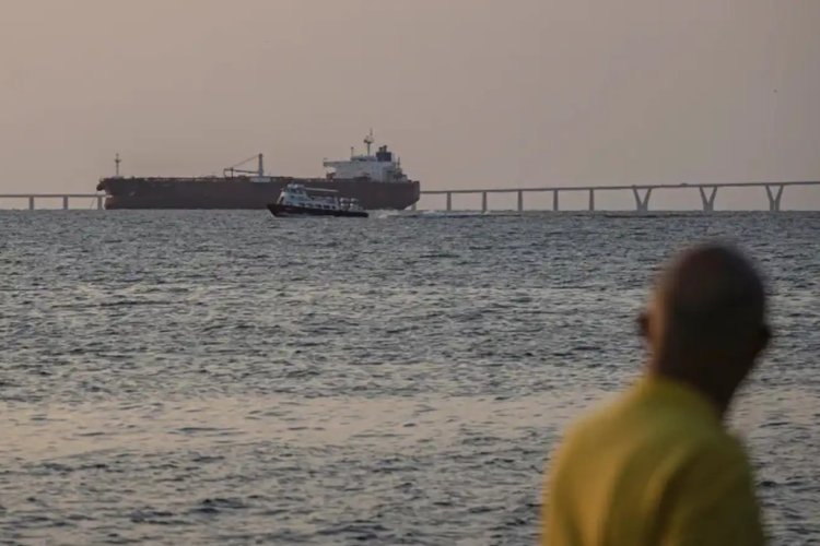 Trump, Venezuela'ya petrol ablukasını sertleştirdiğini ilan etti