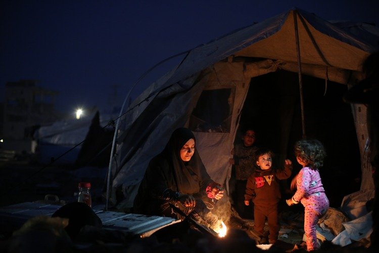 Gazze'deki 2,3 milyon Filistinliyi zorlu ve belirsiz bir yıl bekliyor