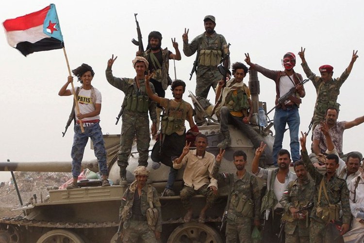 Yemen'de BAE güçleri çekilmeye başlarken, GGK ise destekçilerini harekete geçiriyor