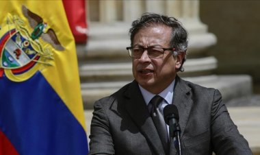 Petro’dan orduya emir: ABD bayrağını öne koyan gider