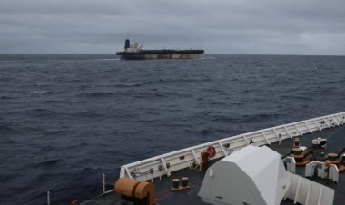 Rusya: ABD el koyduğu gemideki Rusların ülkelerine dönüşünü engellememelidir