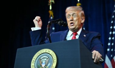 Trump kendini “Venezuela’nın geçici başkanı” ilan etti