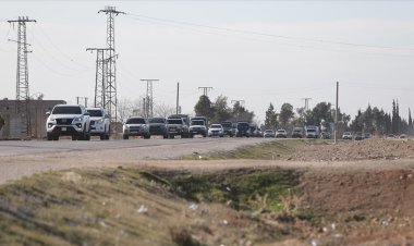 ABD heyeti, Suriye'de YPG/SDG'nin işgali altındaki Deyr Hafir'de