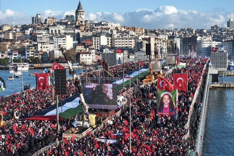 İstanbul'dan Gazze'ye vicdan yürüyüşü: 520 bin kişi Filistin için tek ses oldu