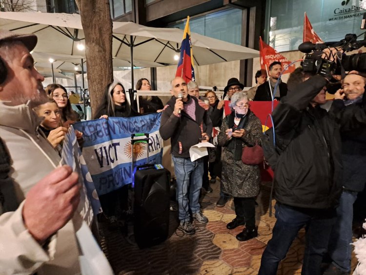 İspanya solu ABD karşıtı gösteriler için meydanlara indi