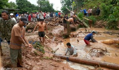 Bolivya'da aşırı yağış ve toprak kayması 30 can aldı