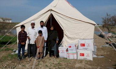 Kızılaydan İranlı selzedelere yardım eli