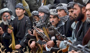 Taliban Afganistan'ın kuzeyinde 2 ilçeyi ele geçirdi