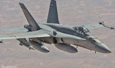 Savaş uçakları Trablus'un çalışan tek havaalanını vurdu: 25 ölü 80 yaralı