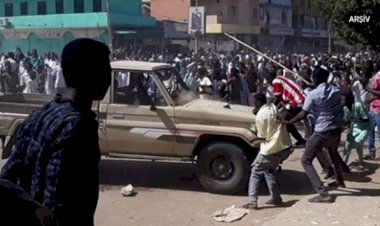 Hartum'daki gösterilerde 6'sı asker 11 kişi öldü