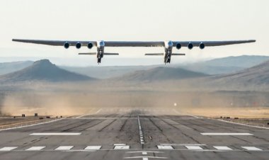 Dünyanın en büyük uçağı ilk kez havalandı