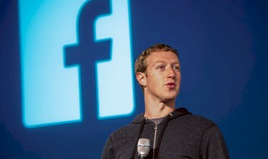 Facebook hissedarları Mark Zuckerberg’i yönetimde istemiyor
