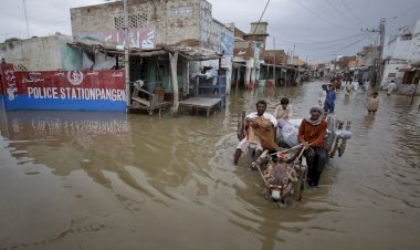 Pakistan'da sel: 39 ölü
