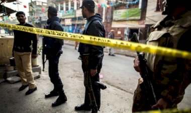 Pakistan'da silahlı saldırı: 14 ölü