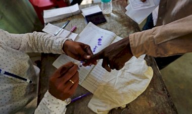 Yanlış partiye oy verince işaret parmağını kesti