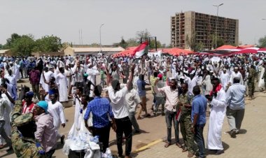 Sudan Askeri Konseyi yönetimi sivillere teslim etmeye hazırlanıyor