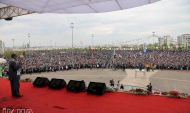 'Muhteşem bir İslami dirilişle karşı karşıyayız'