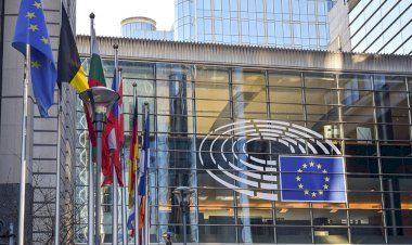 AB Myanmar'a yaptırımları uzattı