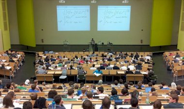 Uluslararası D-8 Üniversitesi İran'da faaliyete başladı