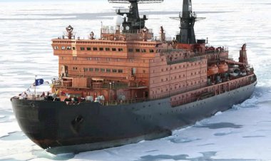 Eriyen buzullar Kuzey Kutbu'nda yeni bir deniz rotası açtı